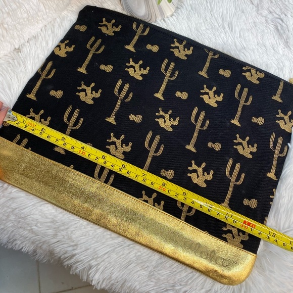 Aloha Black Large Canvas Cactus Cosmetic Makeup Bag - Picture 6 of 10